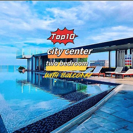 The Base Seaview Holiday Inn Pattaya Exterior foto